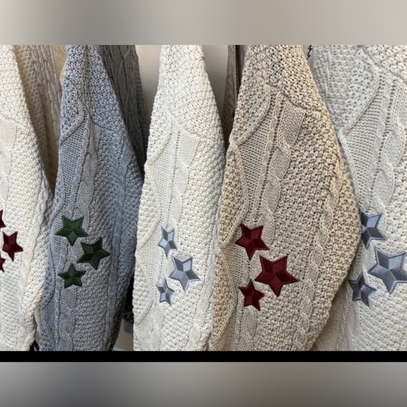 ISO legit Taylor Swift cardigans Folklore, Taylor Swift tag & Holiday green/tan - Picture 3 of 14
